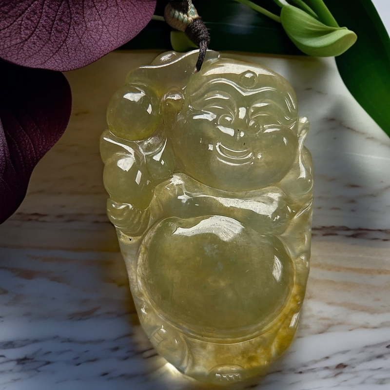 满冰黄站佛翡翠吊坠