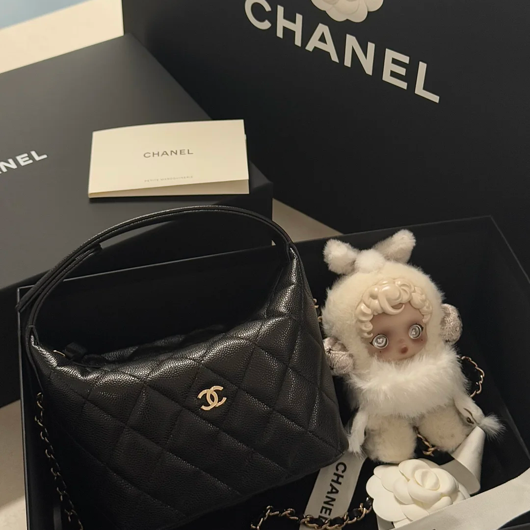 未使用 Chanel/香奈儿 小花柳 嬉皮HOBO 饭盒包 25C/16CM 黑色