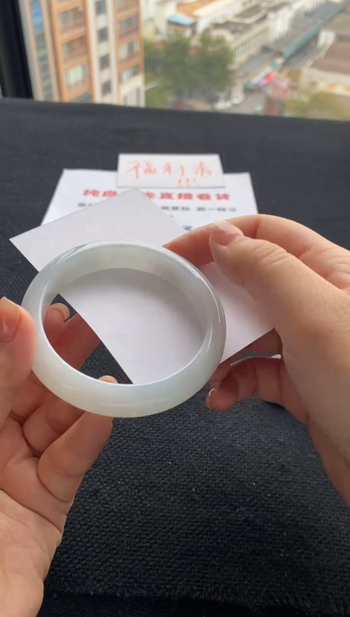 【闪购商品】翡翠手镯未镶嵌买断价XW23002179