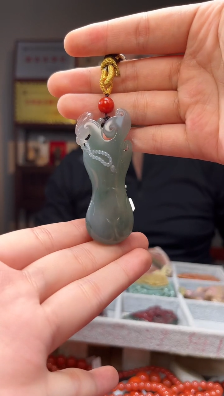 未镶嵌颈饰玛瑙/玉髓吊坠