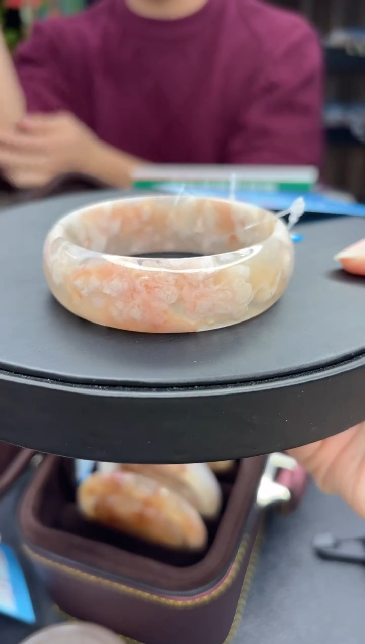 【闪购商品】石英质玉手镯未镶嵌880（58圈）