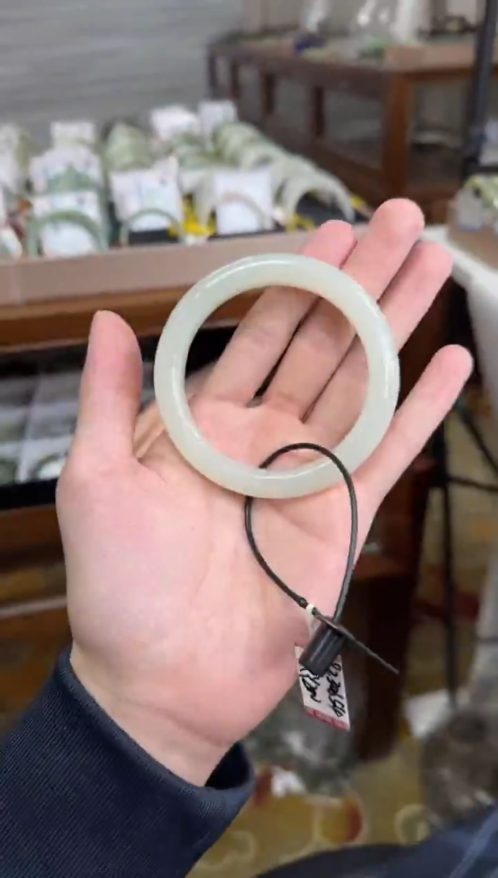 未镶嵌手镯和田玉58