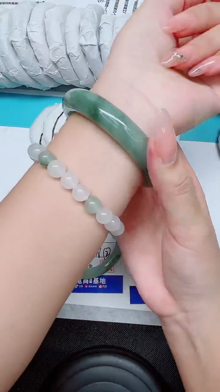 石英质玉手镯未镶嵌251-58