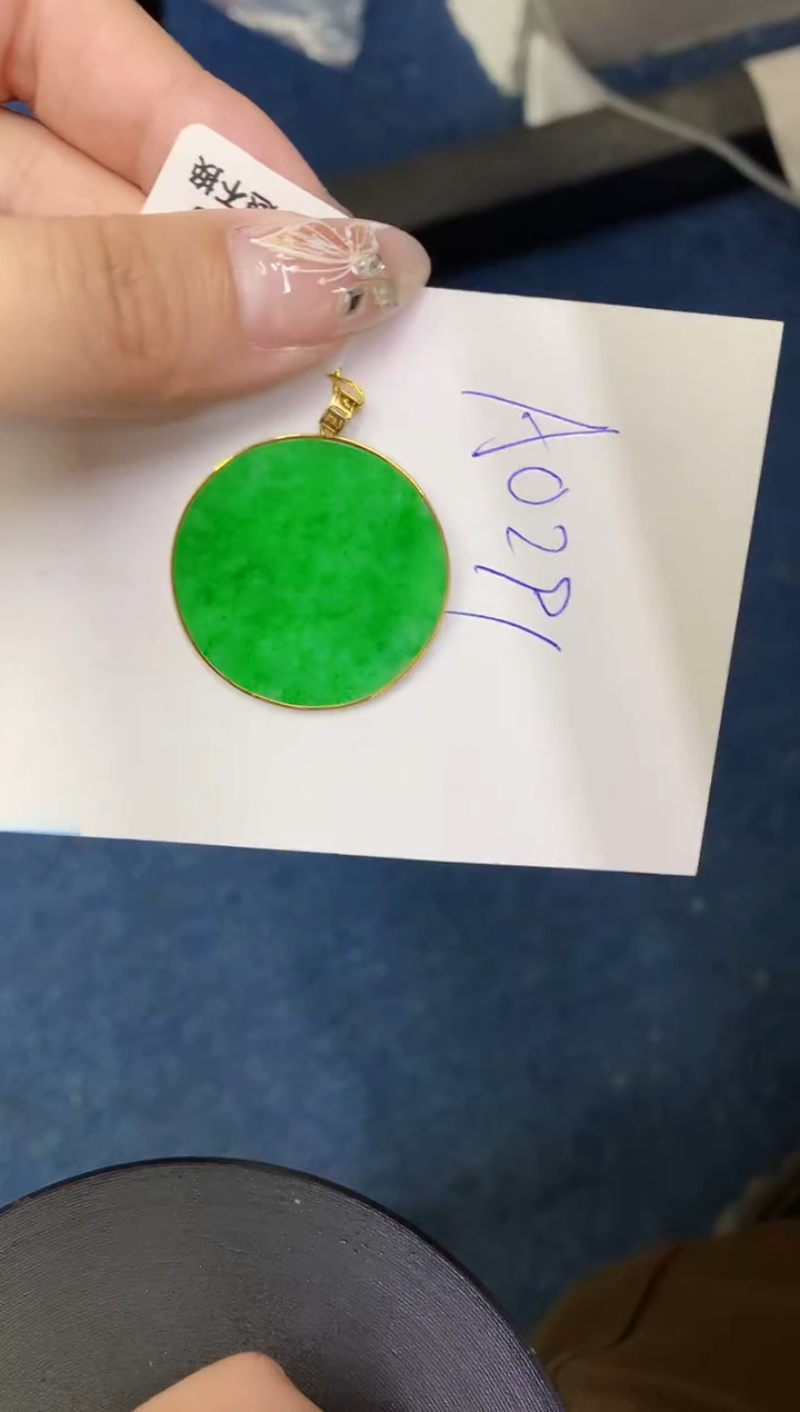 【闪购商品】翡翠颈饰18K金镶嵌0000000000