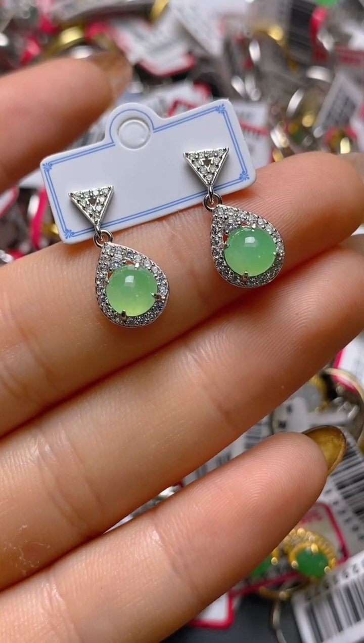 银S925镶嵌戒指翡翠百内无证书