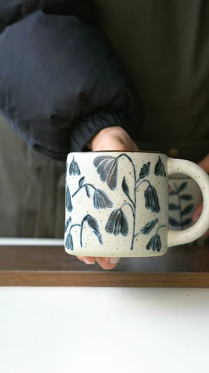 【闪购商品】陶瓷粗陶手绘铃兰马克杯@4-2@