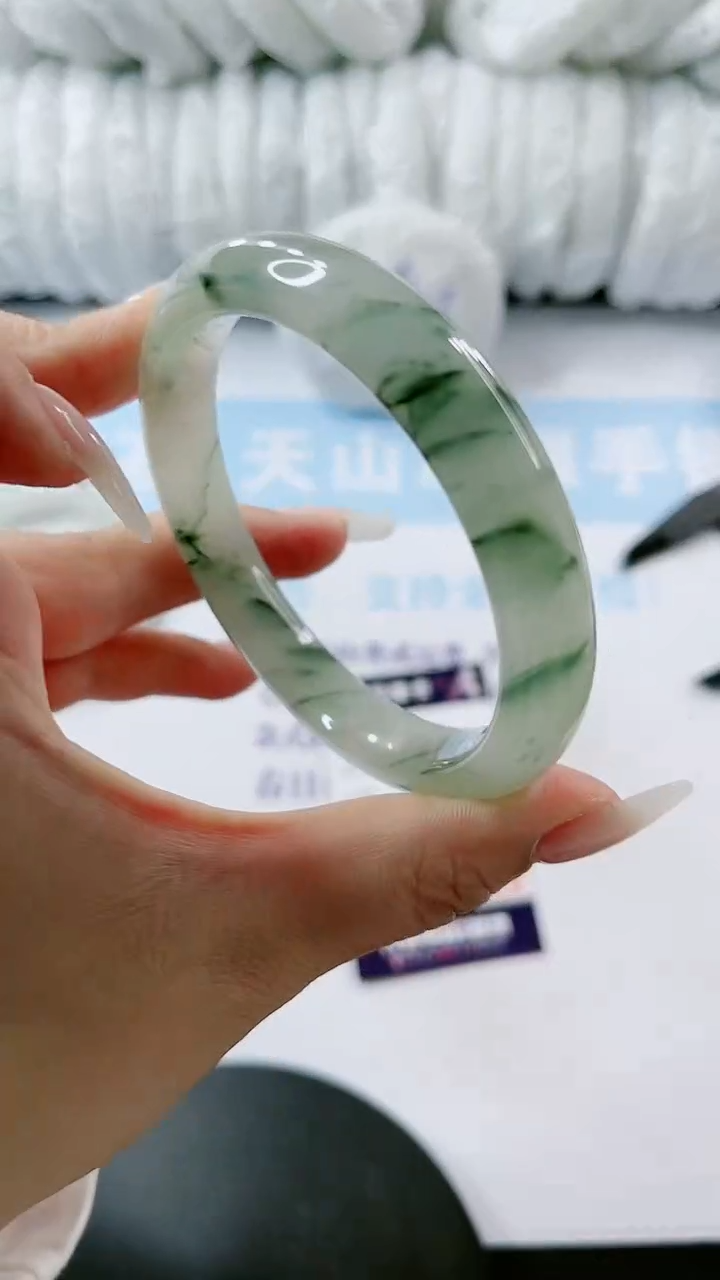 【闪购商品】石英质玉手镯未镶嵌多样性发货V477