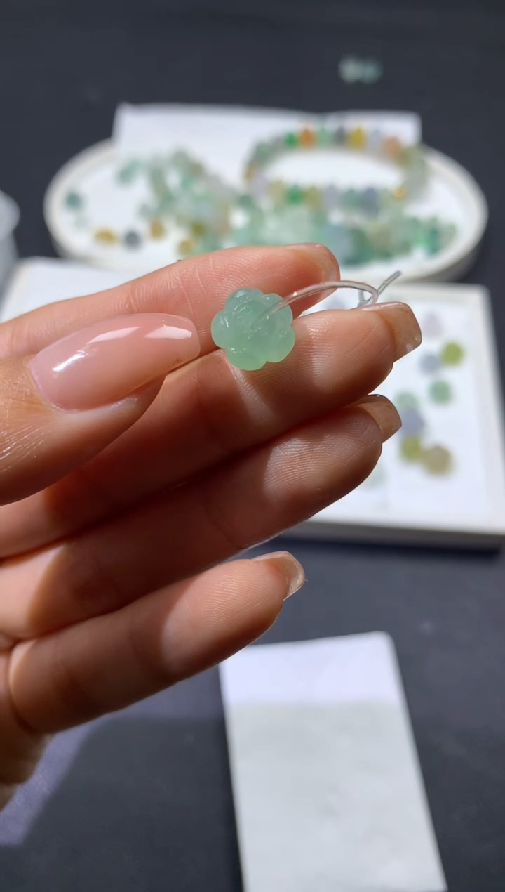 【闪购商品】定制翡翠未镶嵌卡9.5