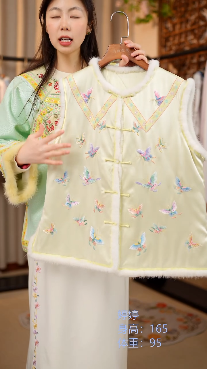 织绣非遗服饰一物一件
