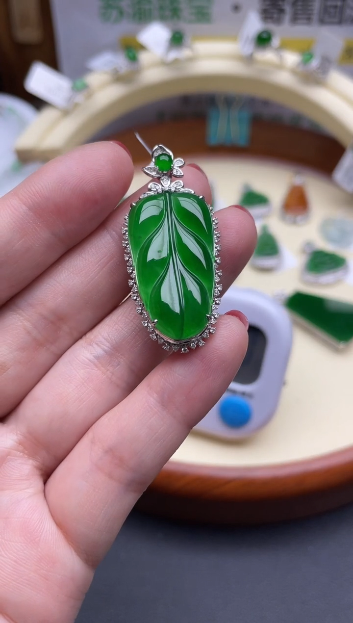 【闪购商品】翡翠颈饰18K金镶嵌回流寄售，不退不换