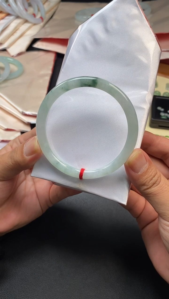 未镶嵌手镯（圆镯）翡翠61-62圆条