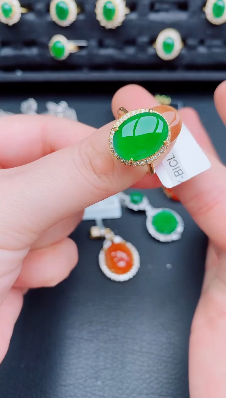 【闪购商品】翡翠戒指银S925镶嵌天然a货翡翠404