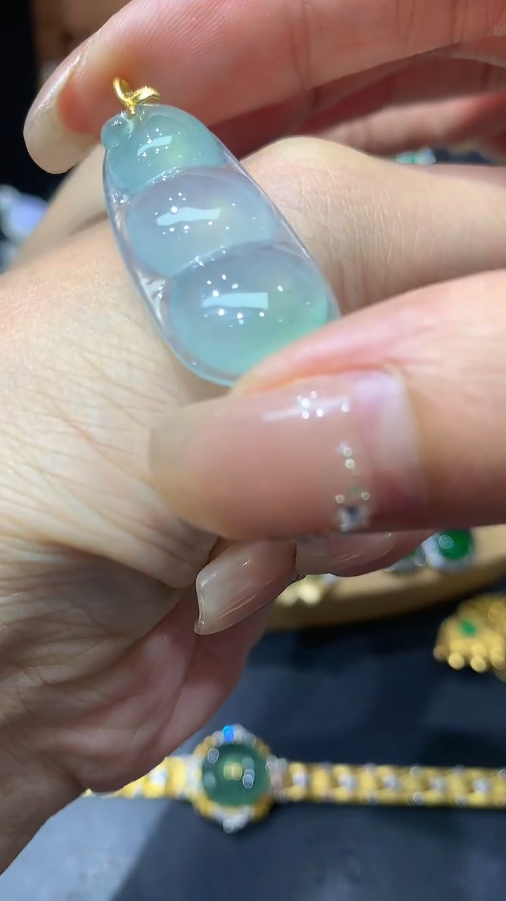 翡翠18K金镶嵌颈饰团购