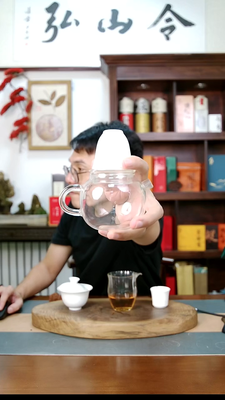 一个玻璃壶+一个B款杯子