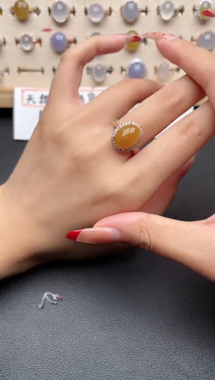 【闪购商品】翡翠戒指银S925镶嵌一物一证一礼盒