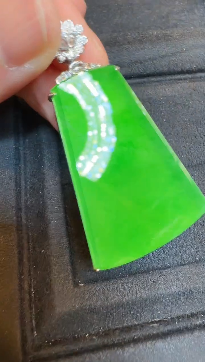 【闪购商品】翡翠吊坠(不含链)18K金镶嵌多样性团购发一件