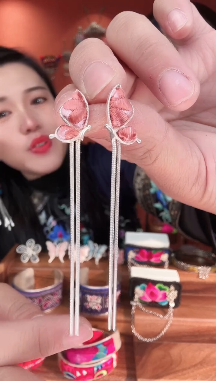 织绣非遗手工刺绣苗绣05