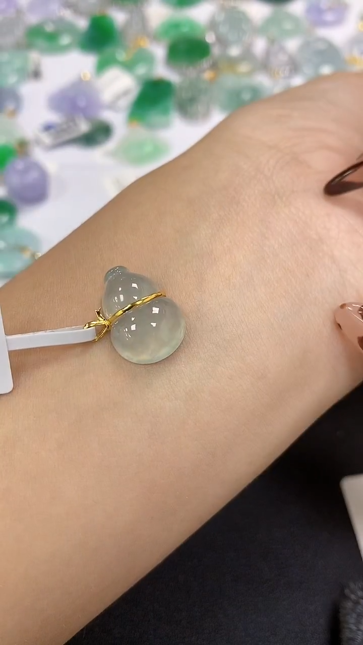 颈饰18K金镶嵌翡翠a货假一赔三支持复检百元上9元证书费自理