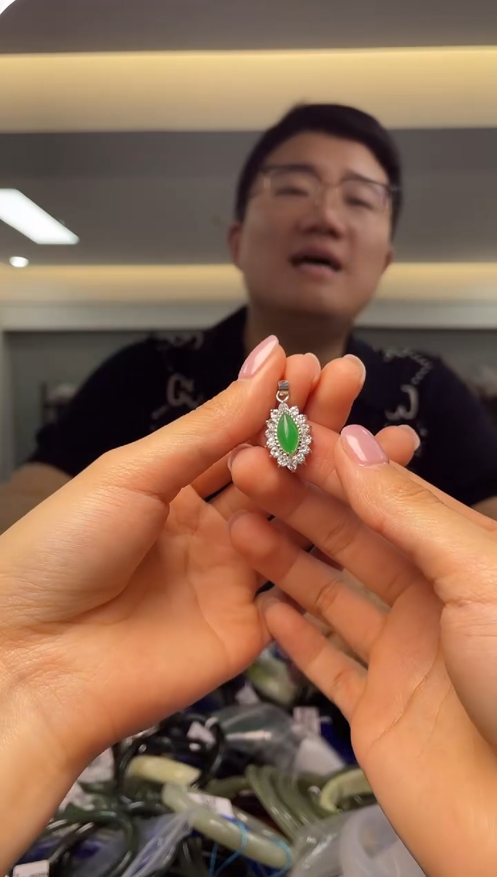 【闪购商品】翡翠颈饰未镶嵌多样性发一件
