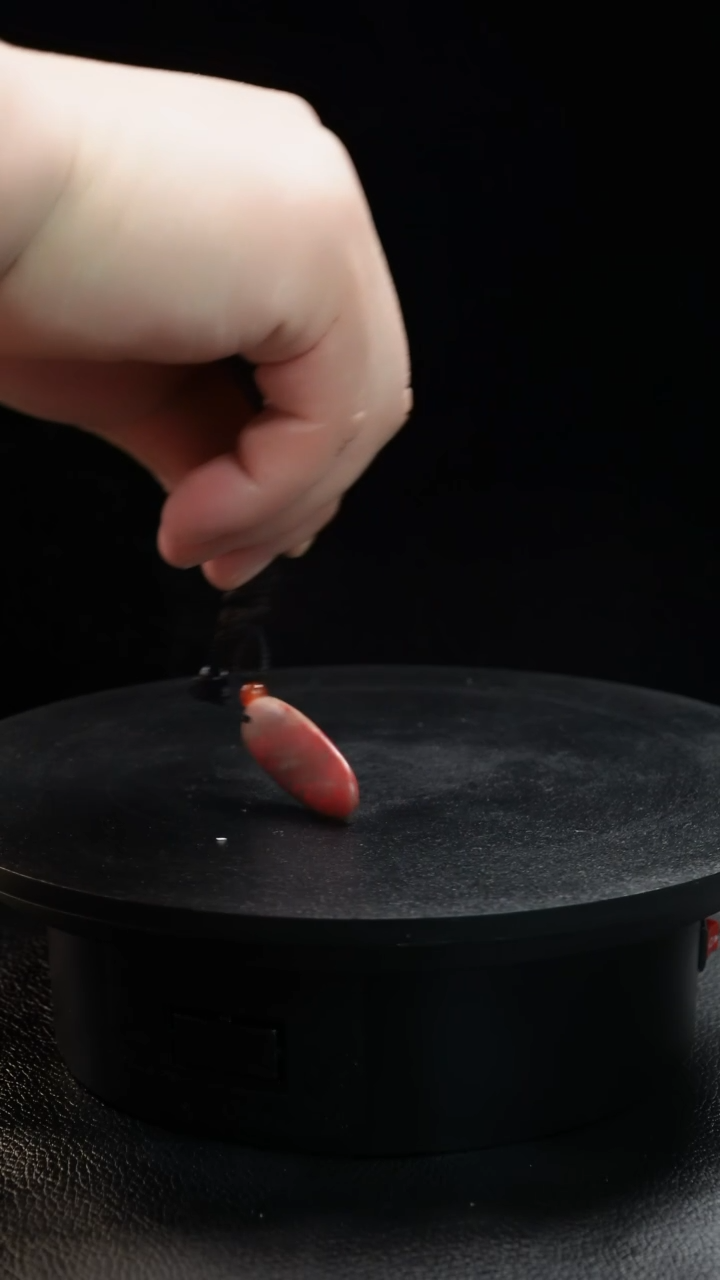 【闪购商品】老挝石巴林鸡血石