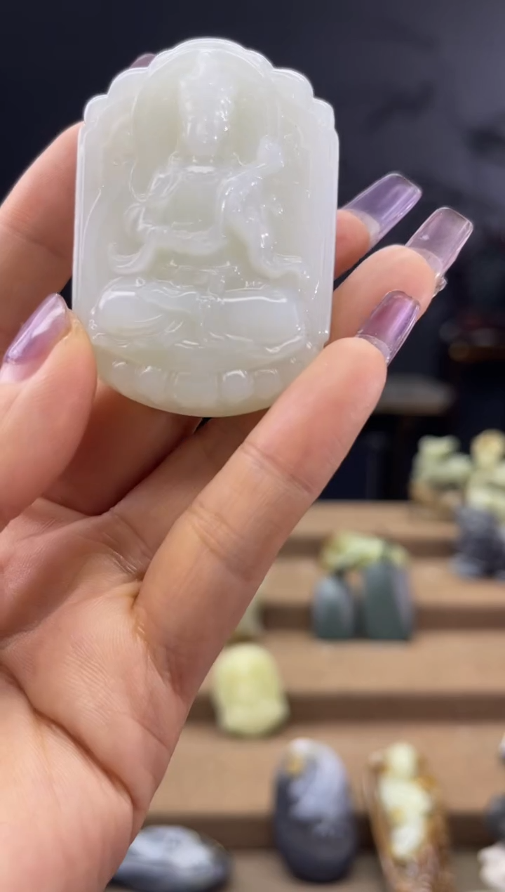 颈饰未镶嵌和田玉1