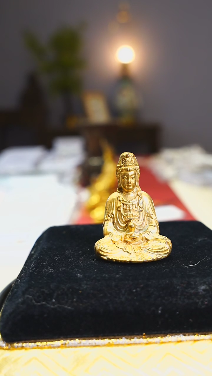 【闪购商品】铜净瓶观音鎏金铜造像/2002