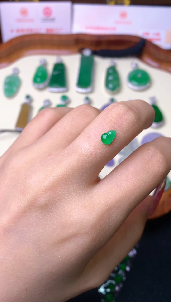 【闪购商品】定制翡翠未镶嵌裸石（镶嵌定制）