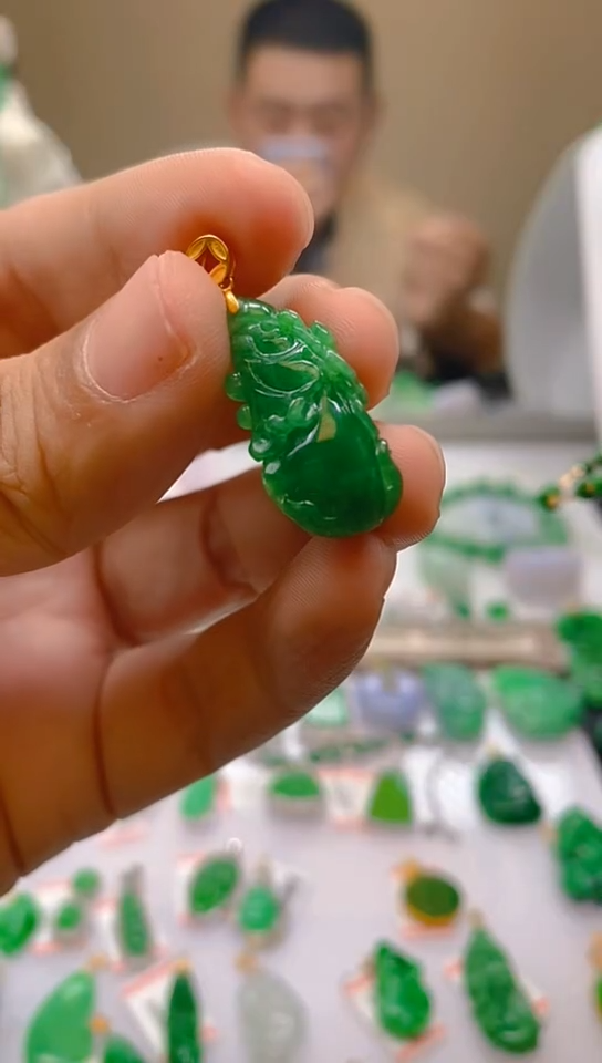 【闪购商品】翡翠颈饰18K金镶嵌新号开播，全场乱卖