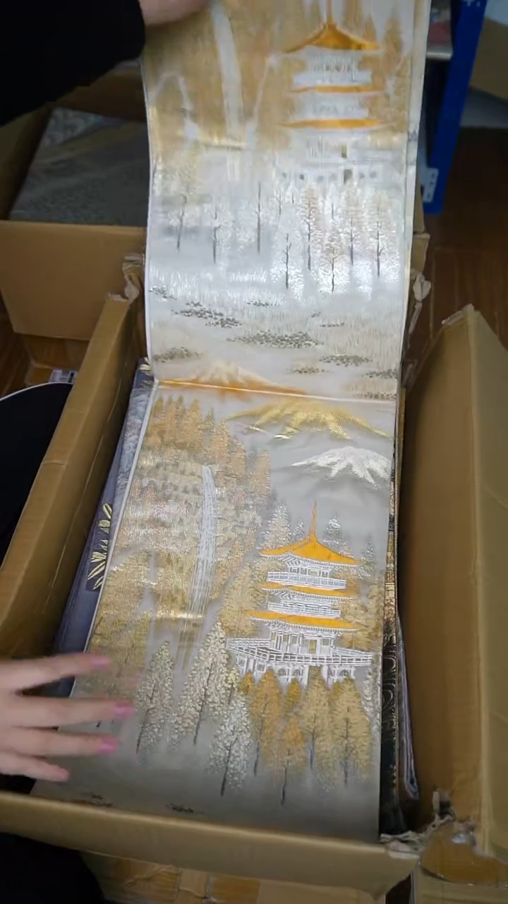 织绣一****～浅色织金风景特价