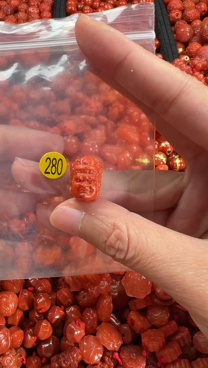 【闪购商品】南红玛瑙颈饰未镶嵌1