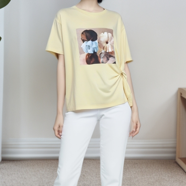 A2931浅黄背影印花不规则T恤