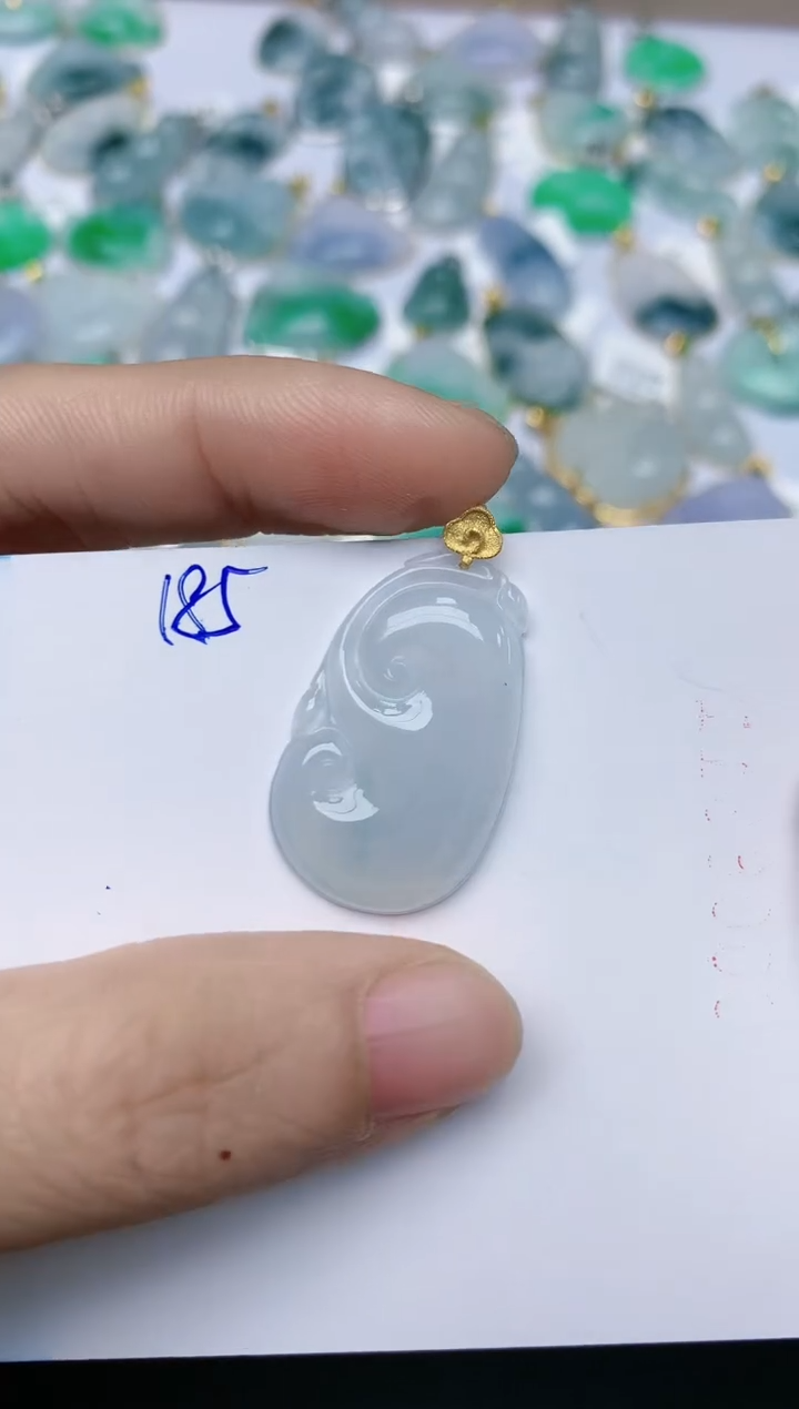 【闪购商品】翡翠颈饰18K金镶嵌天然翡翠A货    