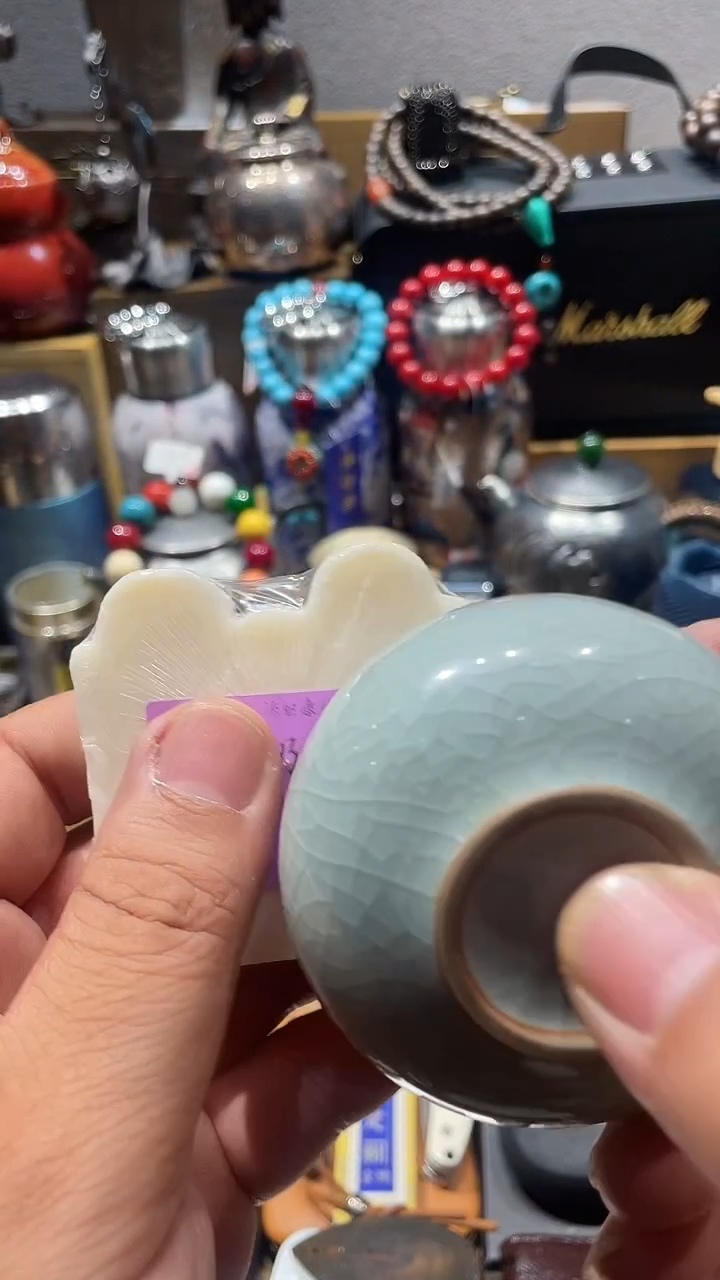 瓷片闪购商品 如图所示