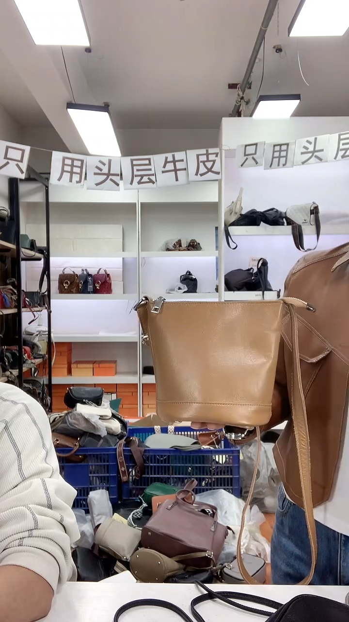 头层牛皮清货真皮 新水桶油蜡黄