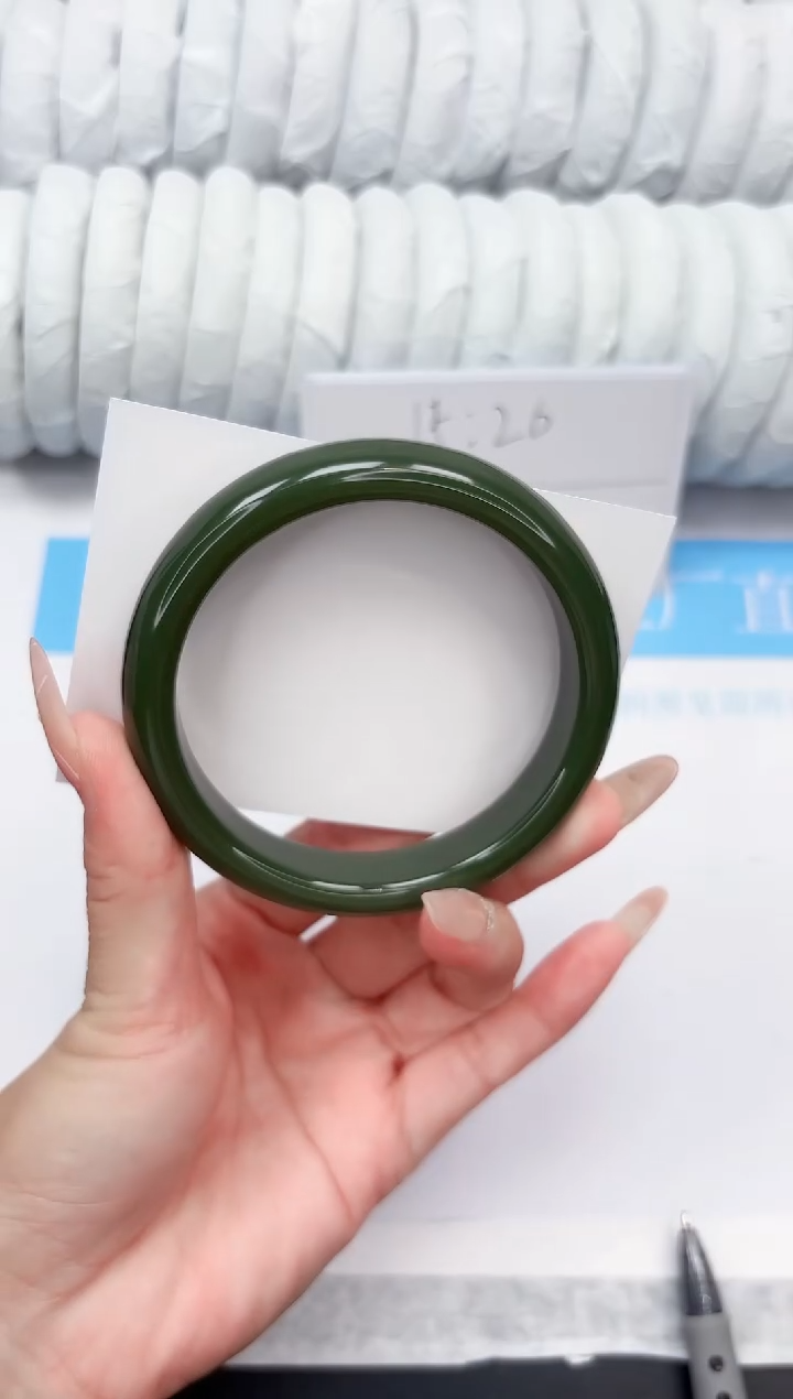 石英质玉手镯未镶嵌108-62.3DB