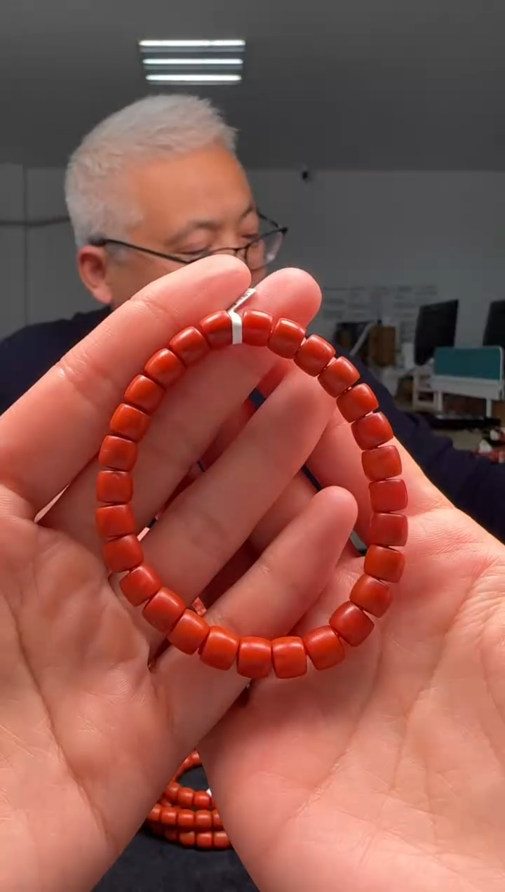 【闪购商品】南红玛瑙7mm保山阿东寨圆珠直切未镶嵌多样性发一件