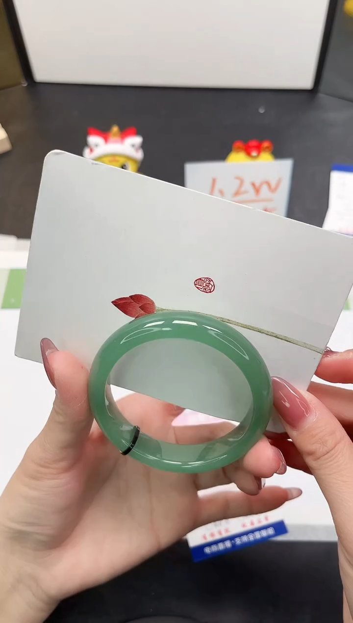 【闪购商品】石英质玉手镯未镶嵌277-55.1