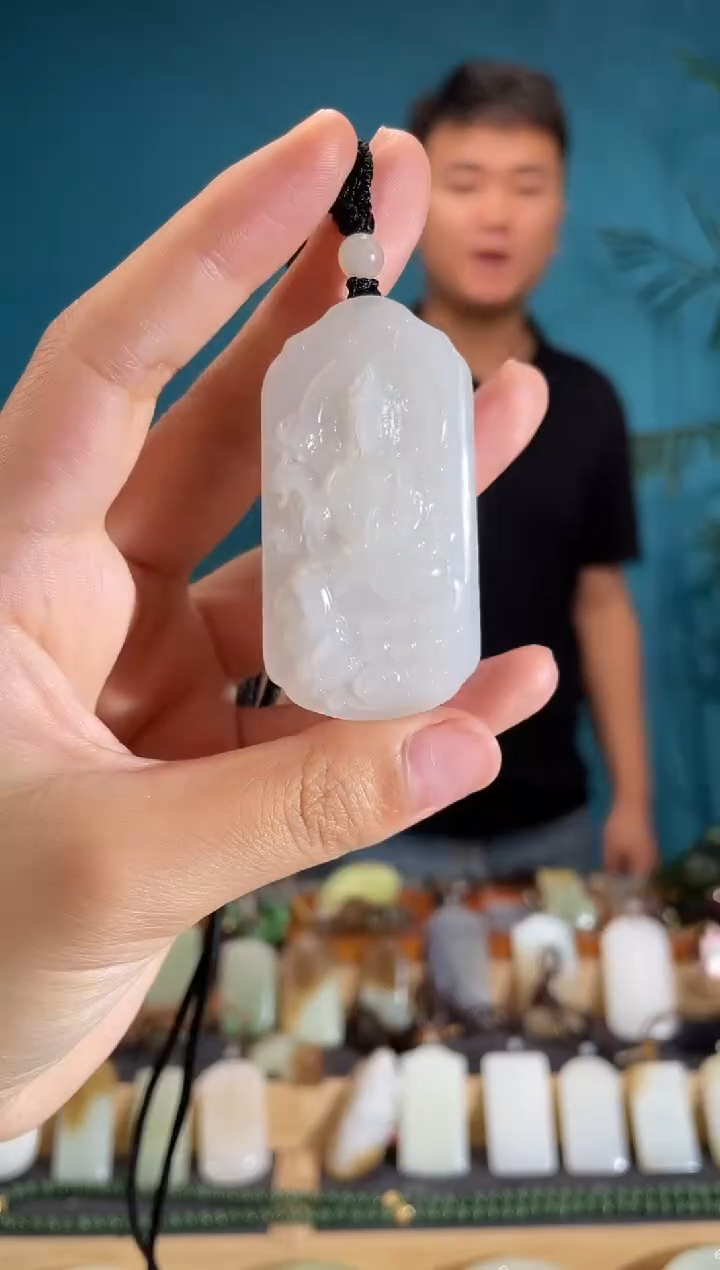 和田玉未镶嵌颈饰1