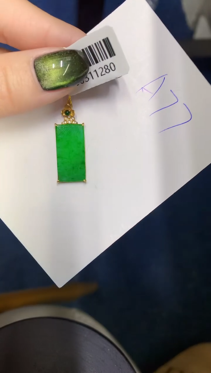 【闪购商品】翡翠颈饰18K金镶嵌00000000000