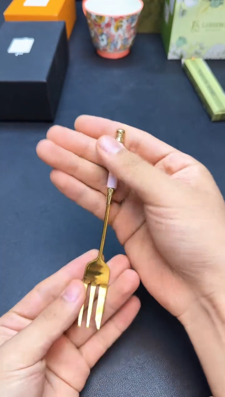 瓷片全新正品一件不留@@WE179