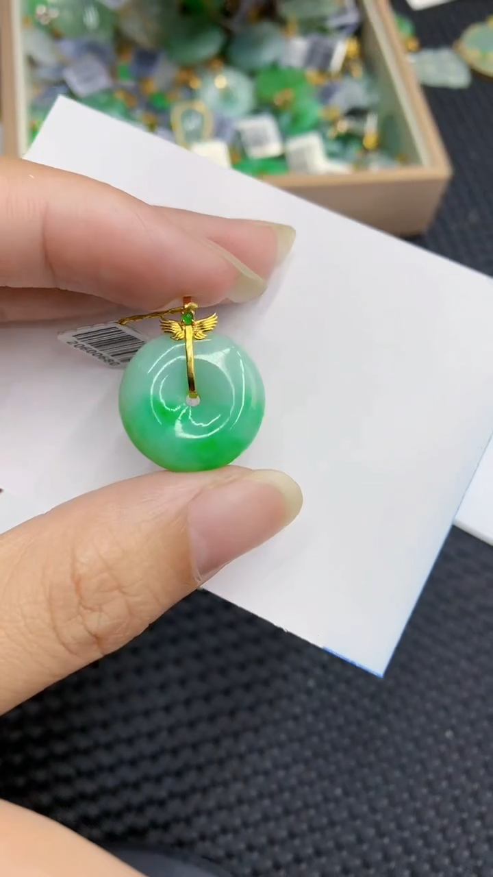 【闪购商品】翡翠颈饰18K金镶嵌            8