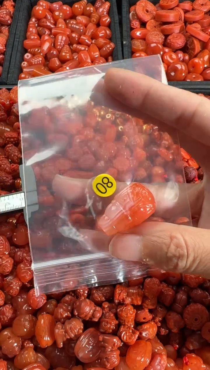 【闪购商品】南红玛瑙颈饰未镶嵌1