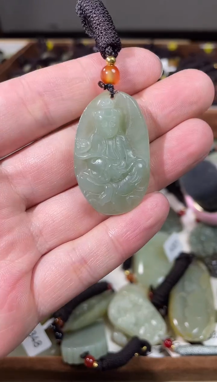 颈饰未镶嵌和田玉1