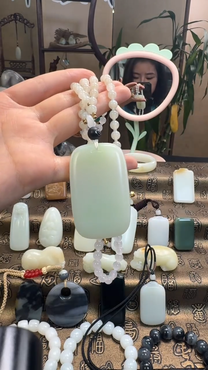 颈饰未镶嵌和田玉白玉无事牌