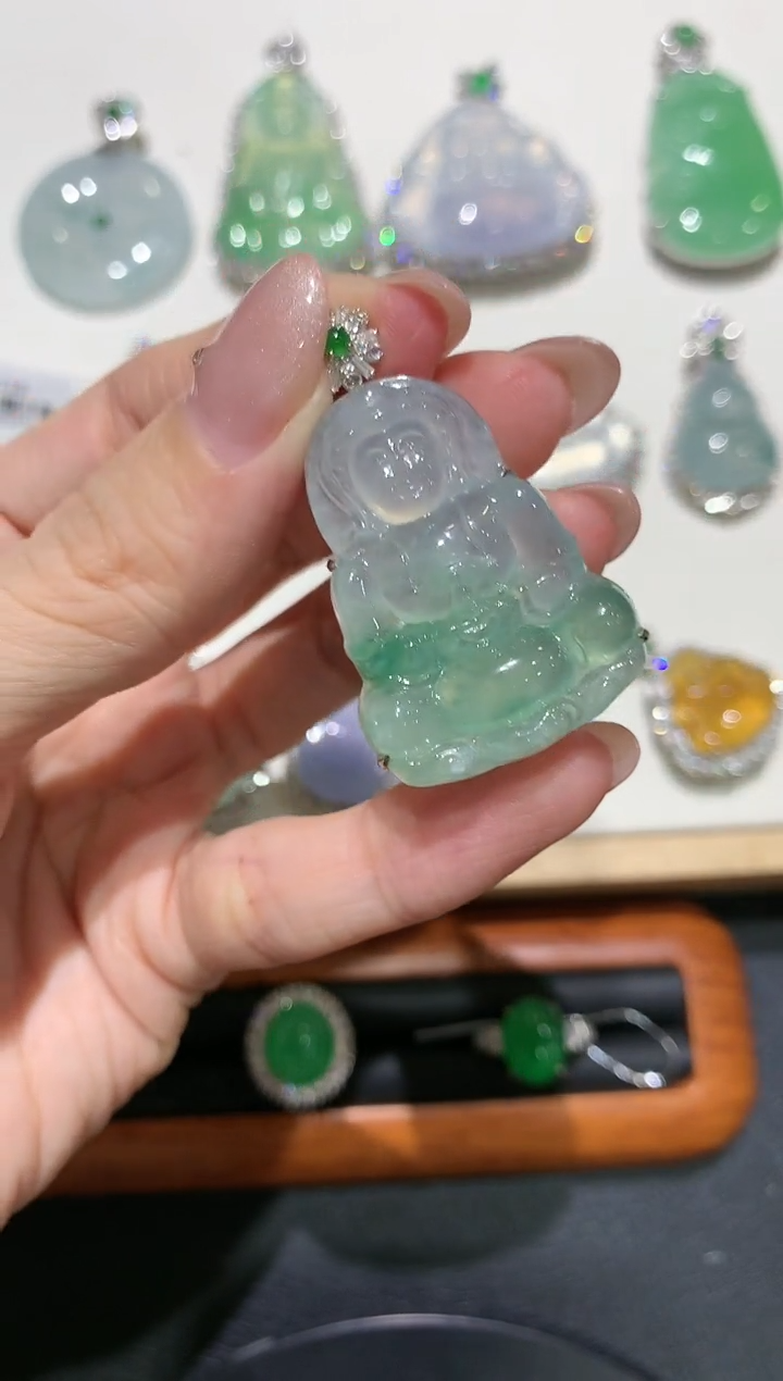 翡翠18K金镶嵌吊坠(不含链)团购1