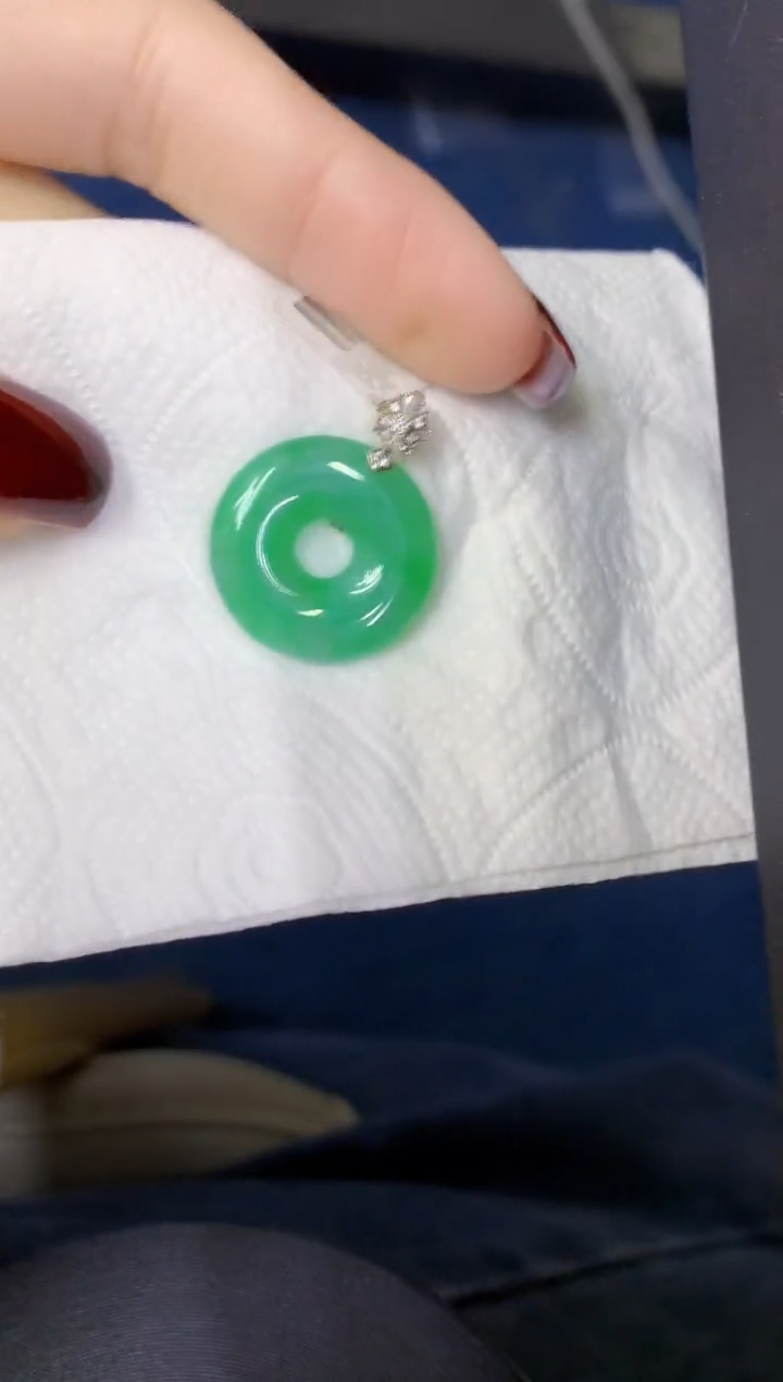 颈饰18K金镶嵌翡翠缅甸天然翡翠A货