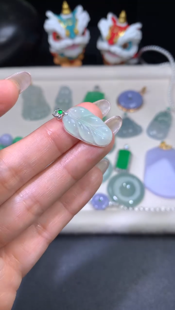 吊坠(不含链)18K金镶嵌翡翠翡翠