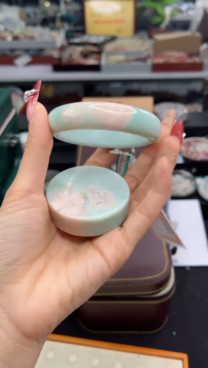 【闪购商品】石英质玉手镯未镶嵌56圈口（赠品镯心）2S9198