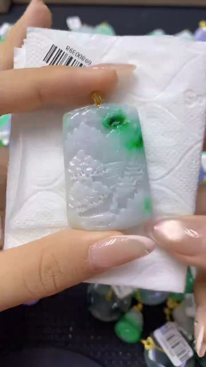 颈饰18K金镶嵌翡翠天然缅甸翡翠A货