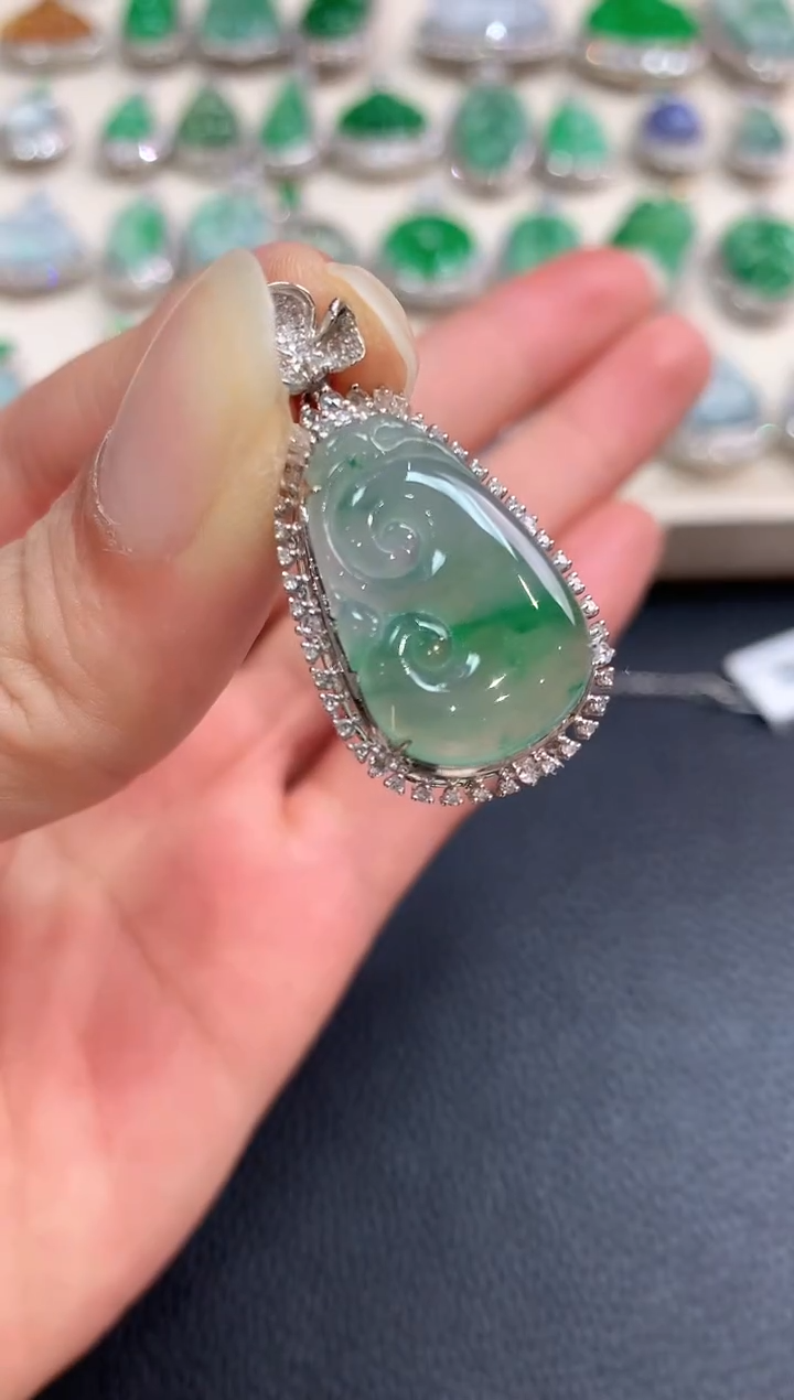 【闪购商品】翡翠吊坠(不含链)18K金镶嵌n8     